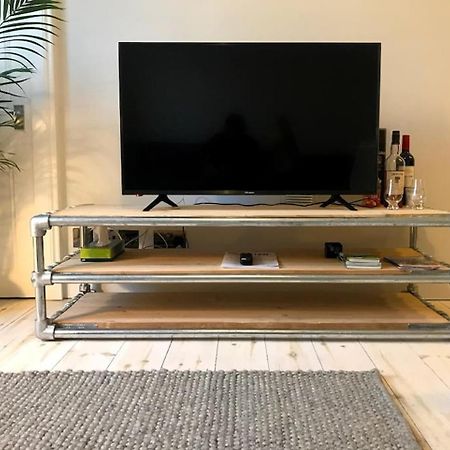 Relax In Style In Edinburghs Buzzing West End Apartment ภายนอก รูปภาพ