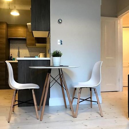 Relax In Style In Edinburghs Buzzing West End Apartment ภายนอก รูปภาพ